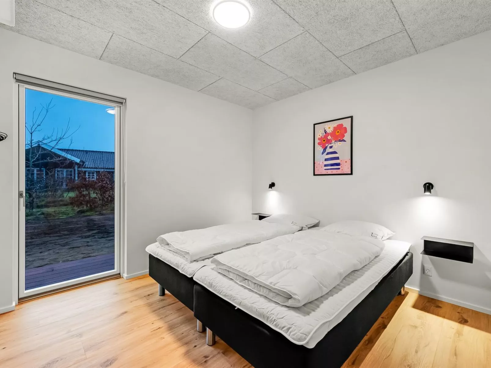 "Liutulf" - 350m to the fjord-Binnen