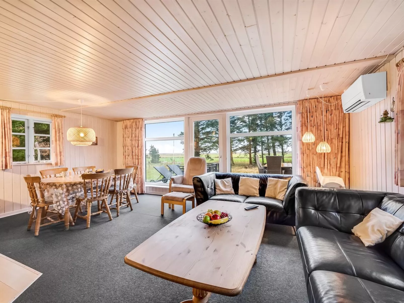 "Brawith" - 700m to the fjord-Binnen