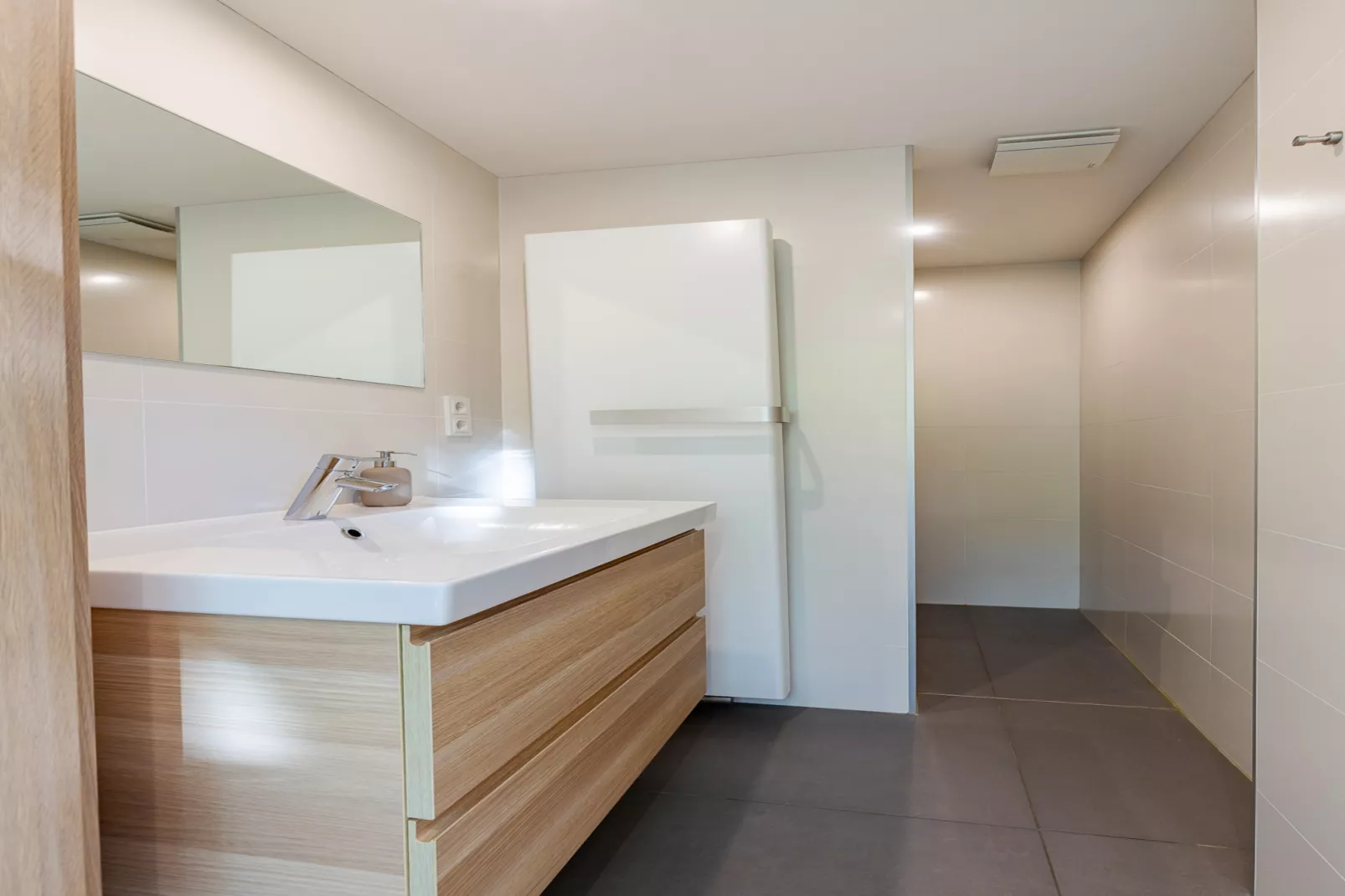 Lijsterhofstraat 13 - Knusse vakantiewoning nabij strand en centrum-Badkamer