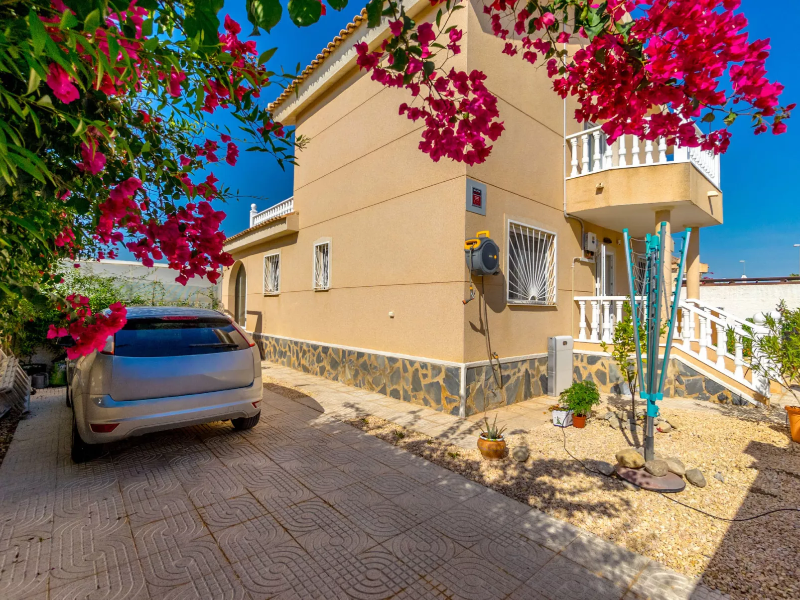 Villa Recorral-Buiten