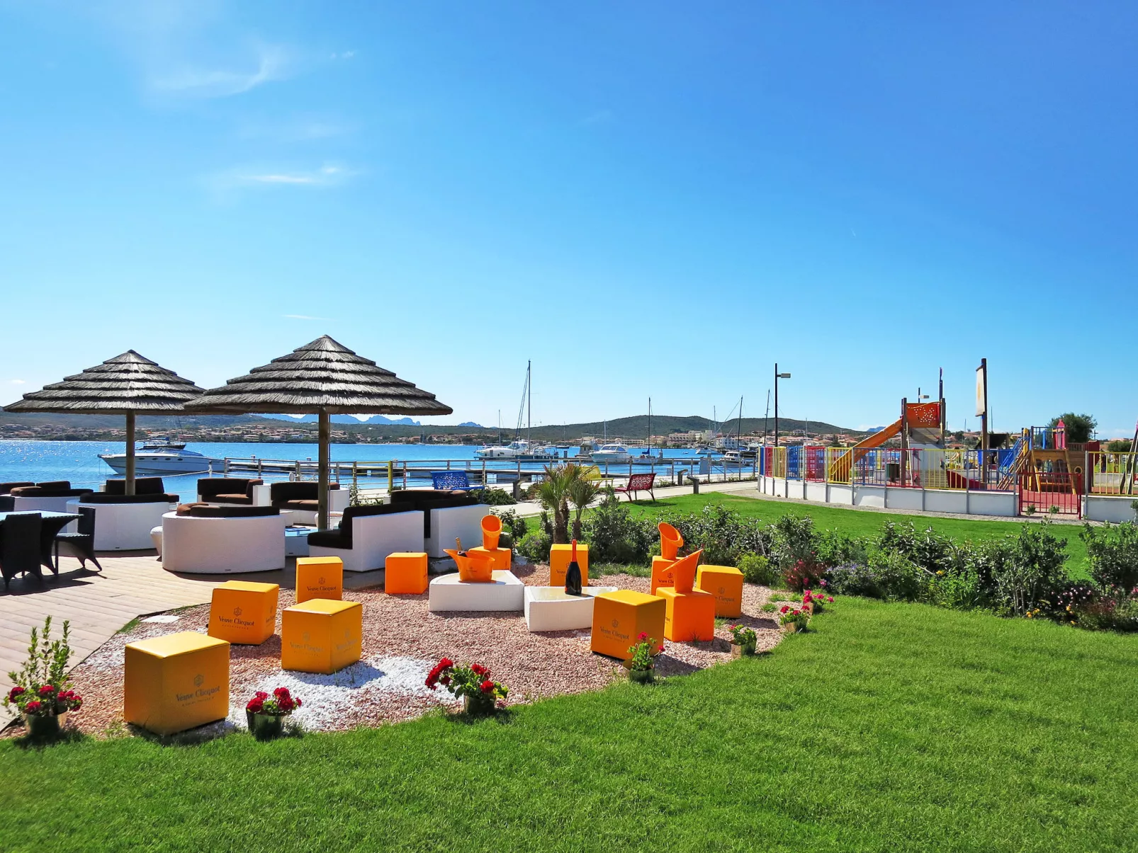 Iris 5, Terza Spiaggia-Omgeving