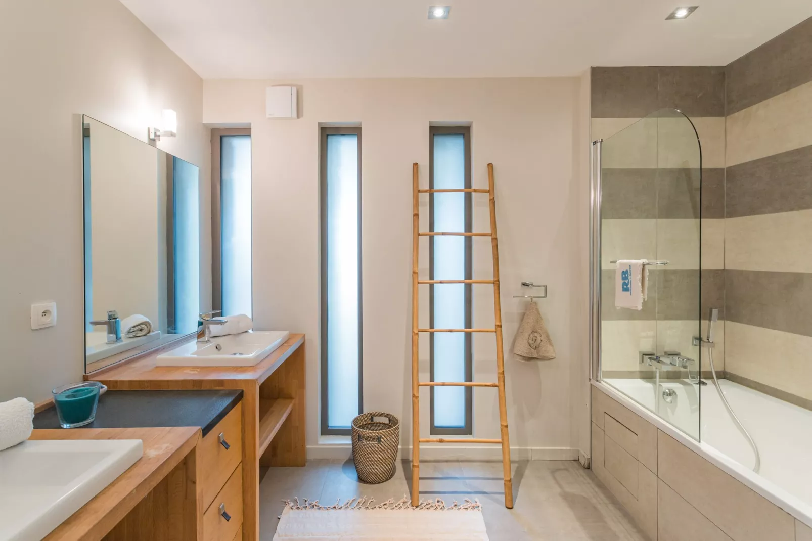 Villa Ephelele-Badkamer