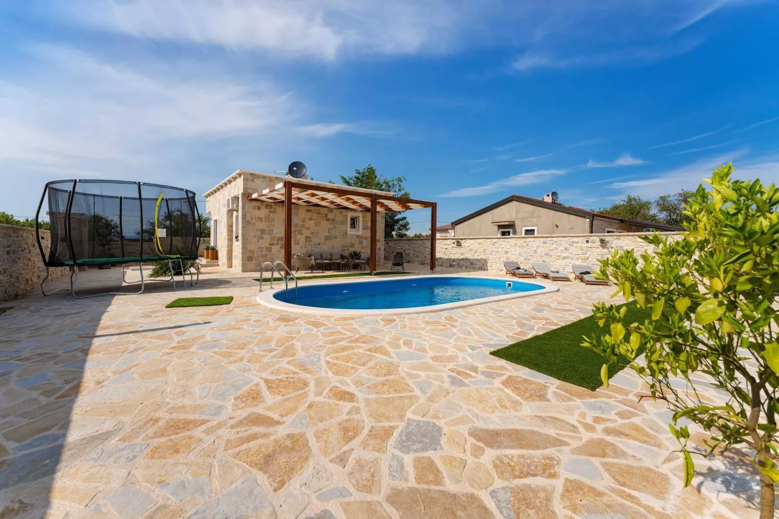 Holiday home Katalea-Zwembad