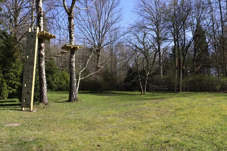 Dom wakacyjny w Sasinie dla max 8 osób-Tuinen zomer