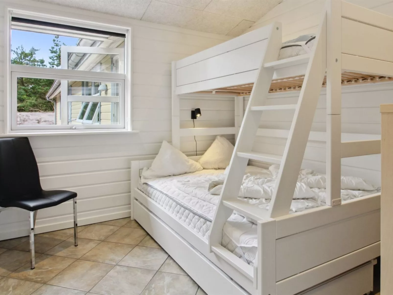 "Nael" - 1.6km from the sea-Binnen