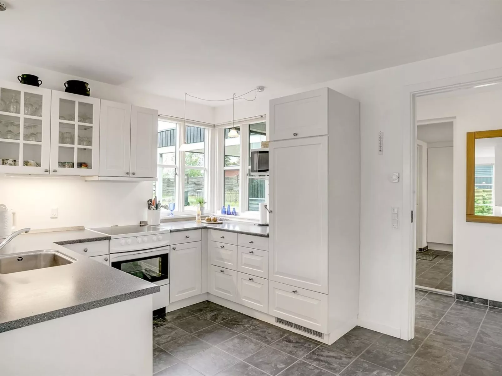 "Gullan" - 75m from the sea-Binnen