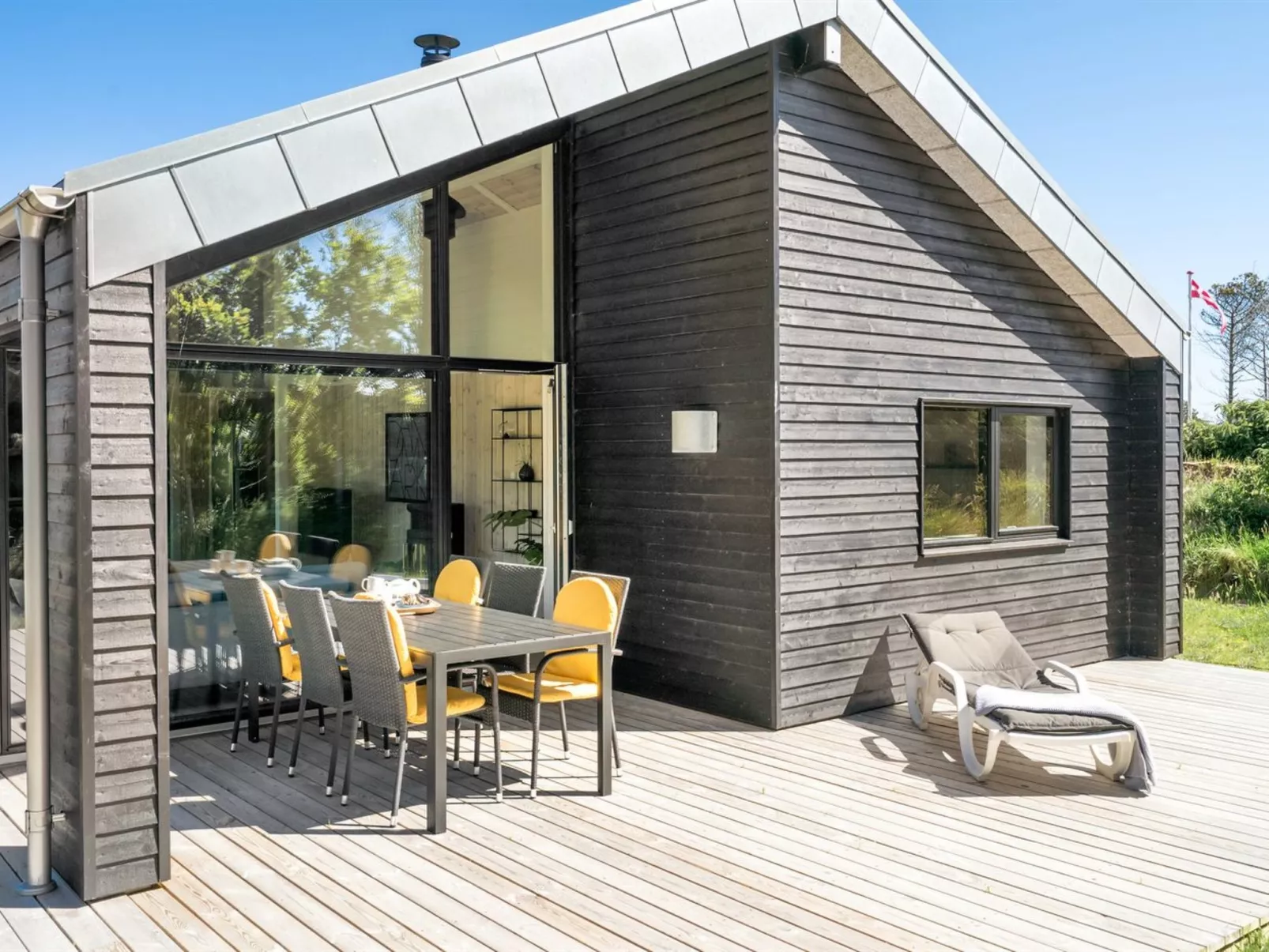 "Ilmarinen" - 561m from the sea-Buiten