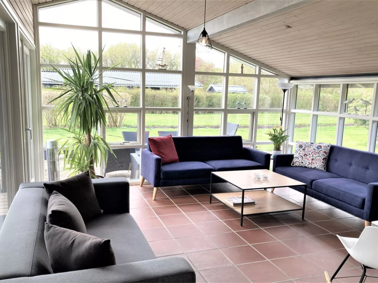 "Aleksa" - 400m from the sea-Binnen