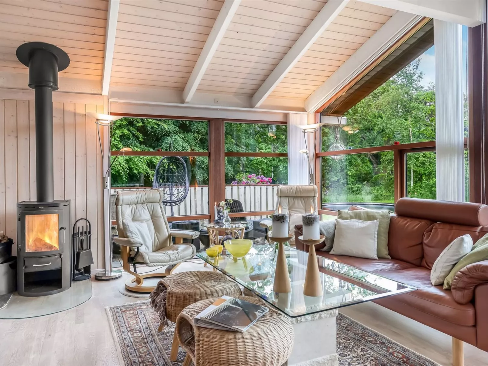 "Leevi" - 150m from the sea-Binnen