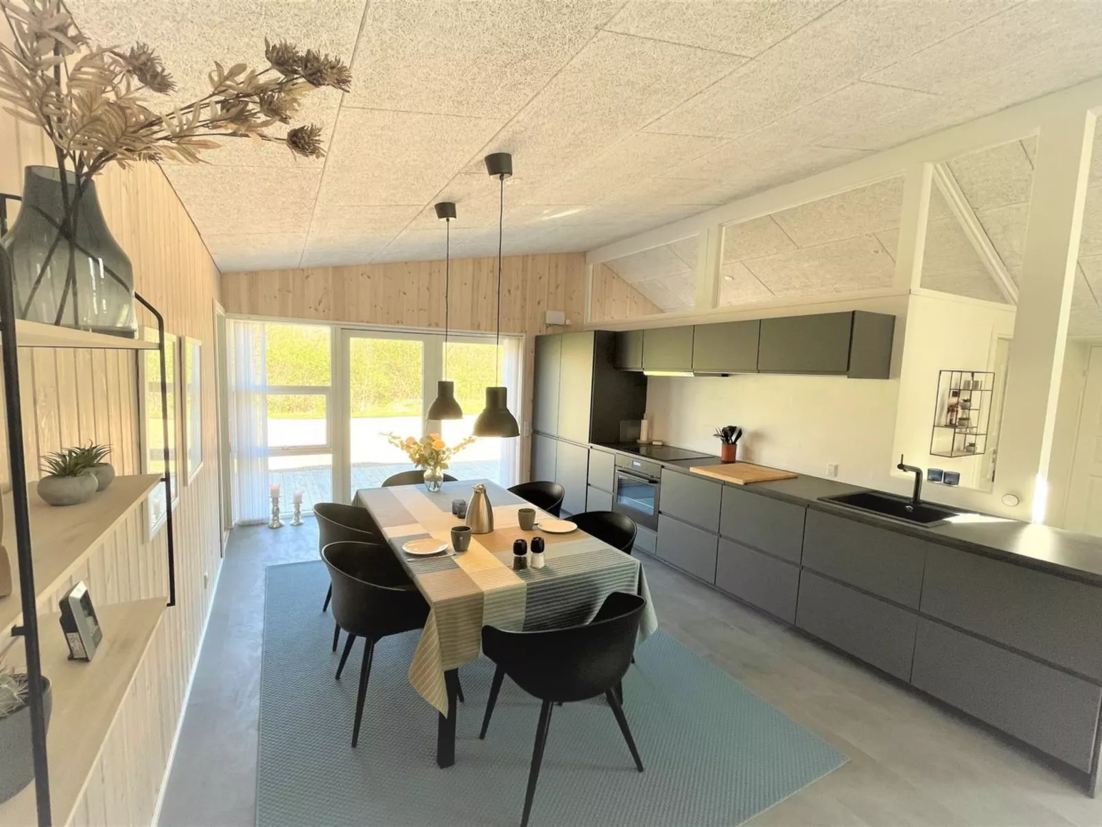 "Gustaf" - 400m to the fjord-Binnen