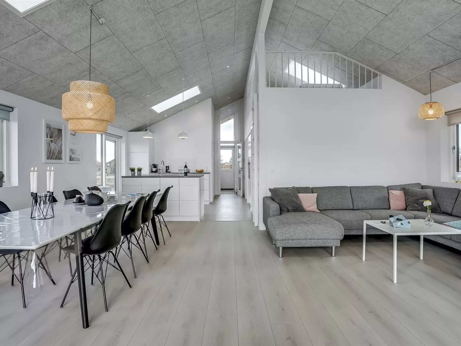 "Thalie" - 400m from the sea-Binnen