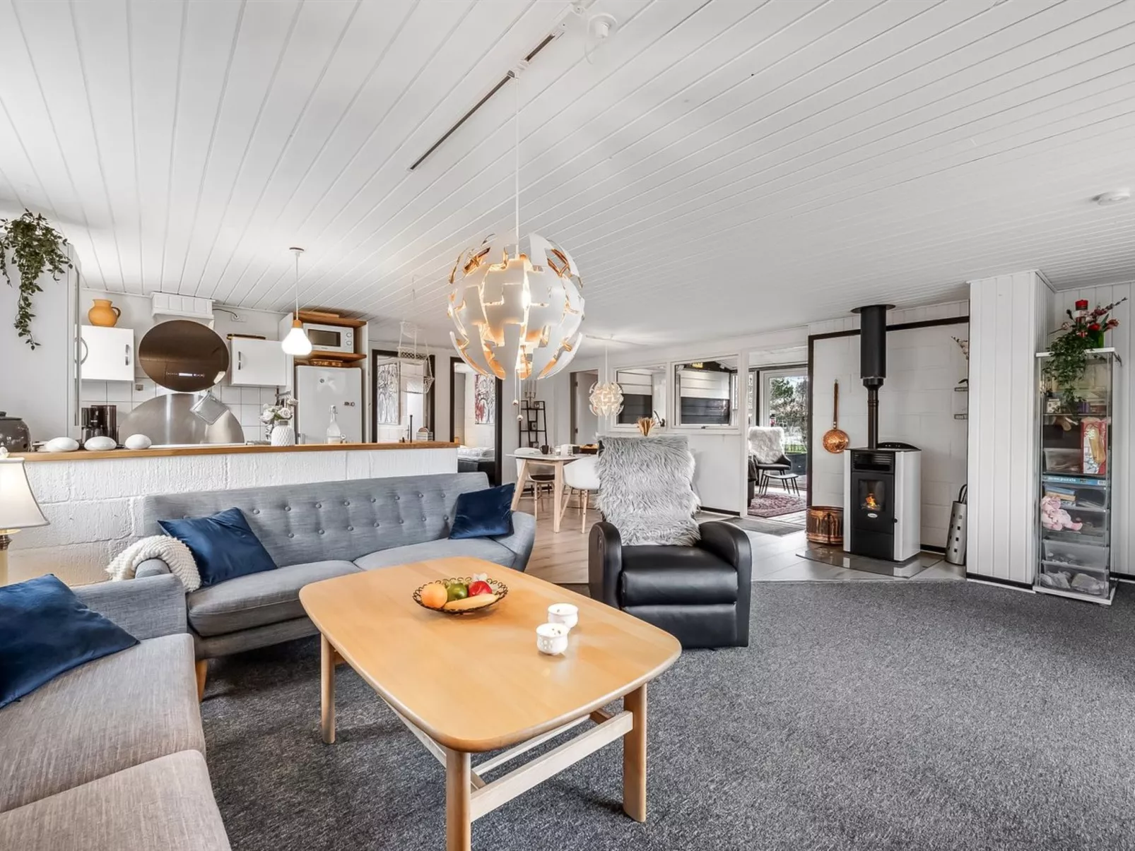 "Kjartan" - 32m to the fjord-Binnen