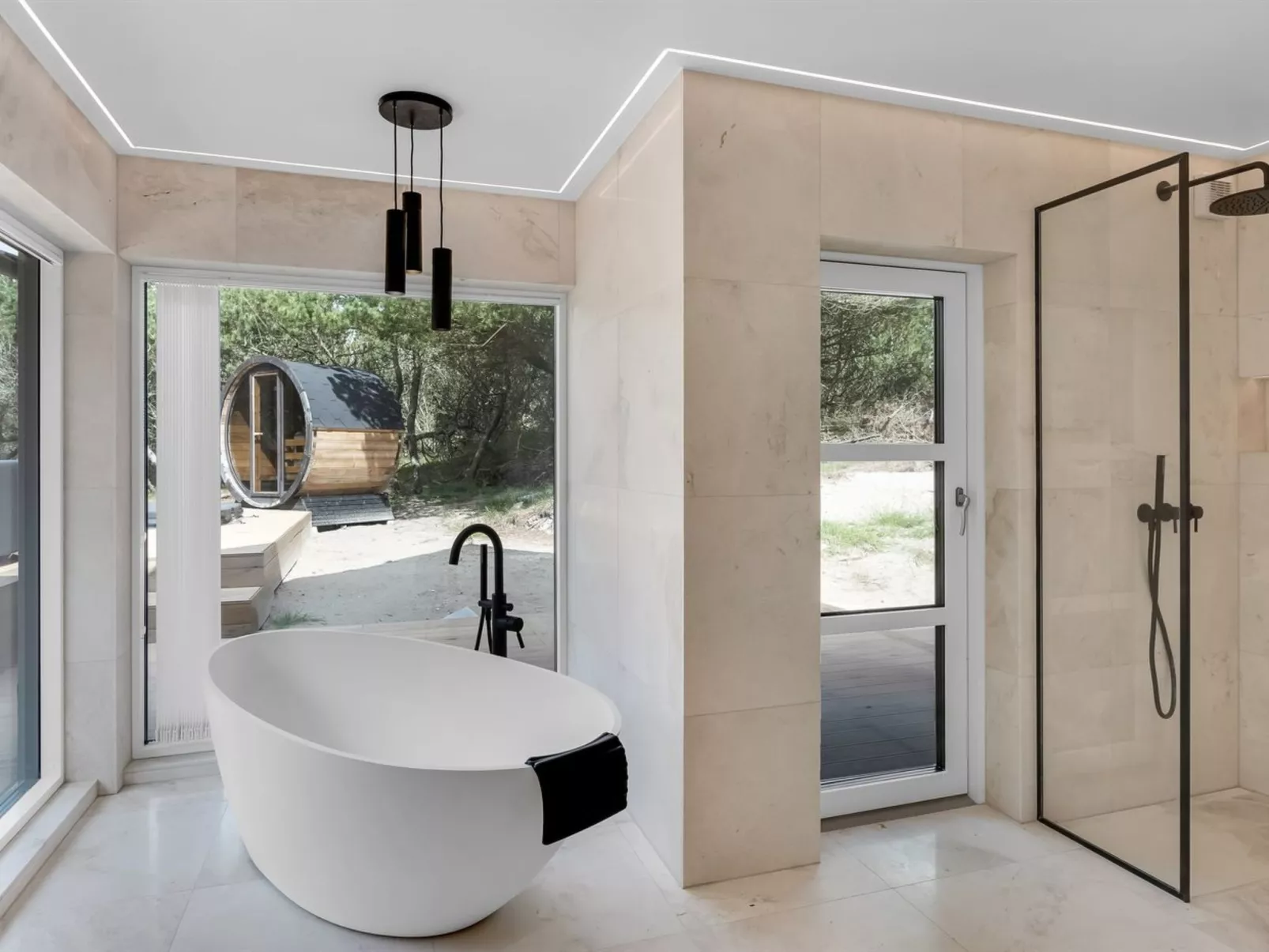 "Hejdie" - 750m from the sea-Binnen