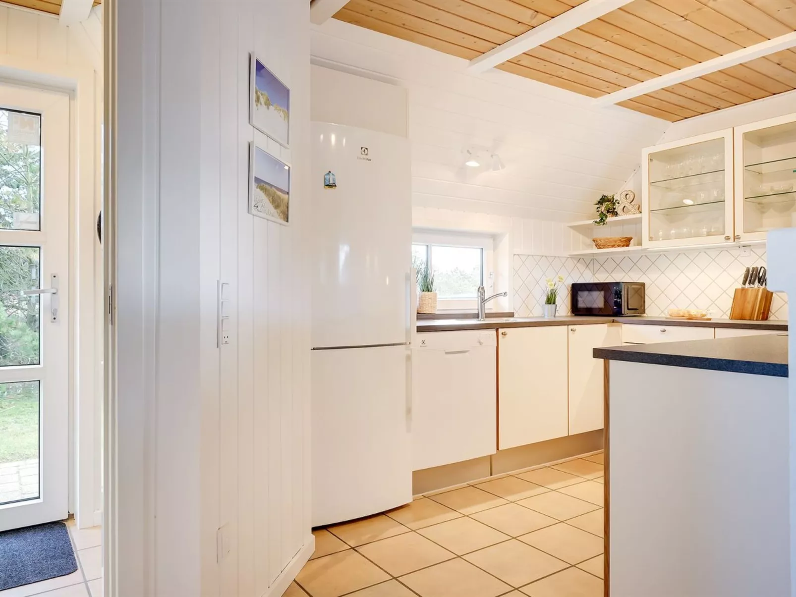 "Viana" - 100m from the sea-Binnen