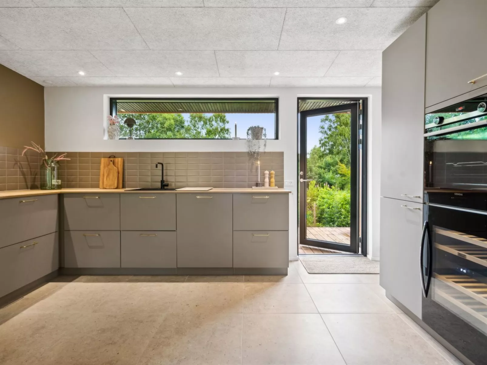 "Karlene" - 300m from the sea-Binnen