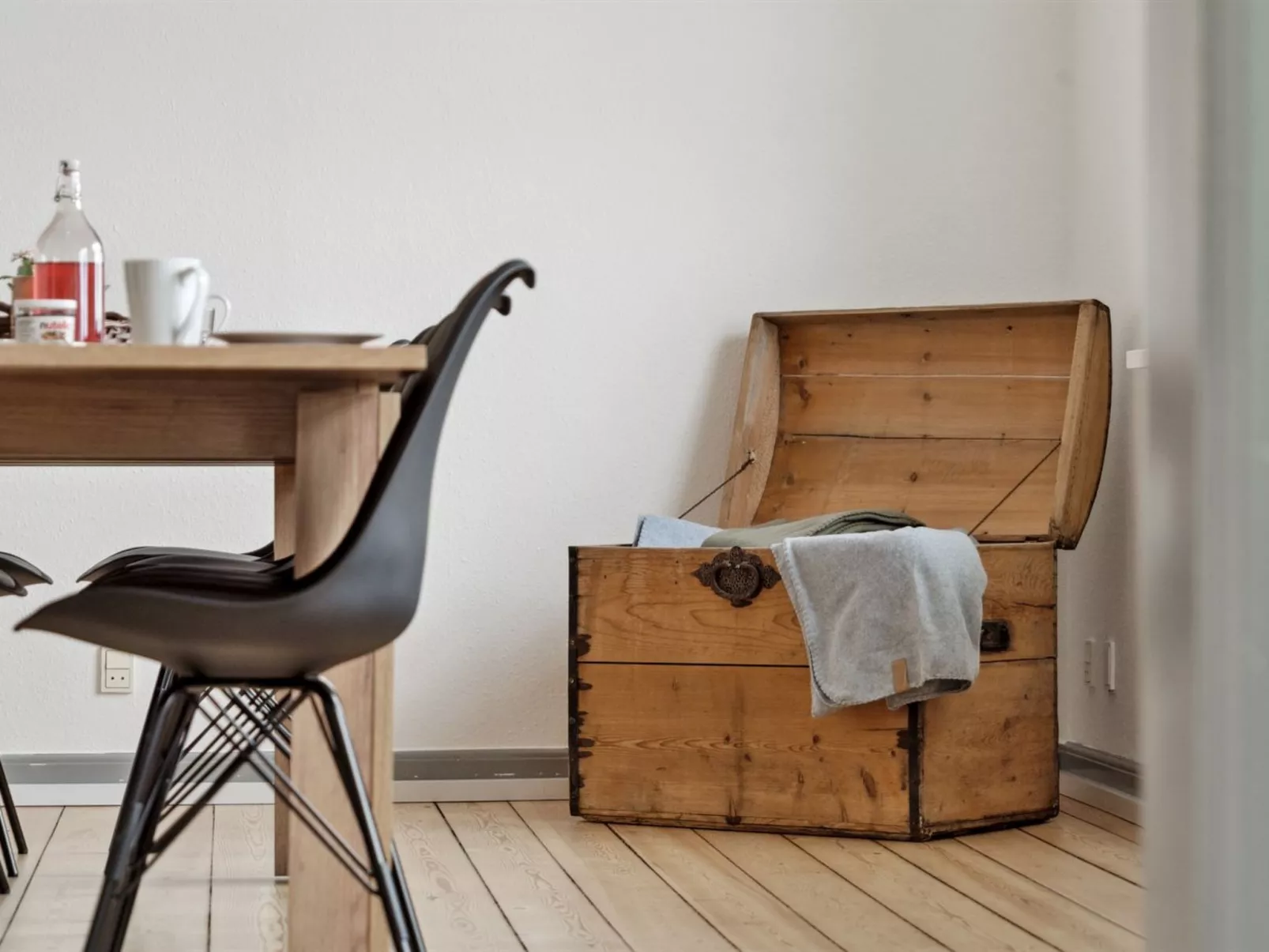 "Sira" - 25m from the sea-Binnen