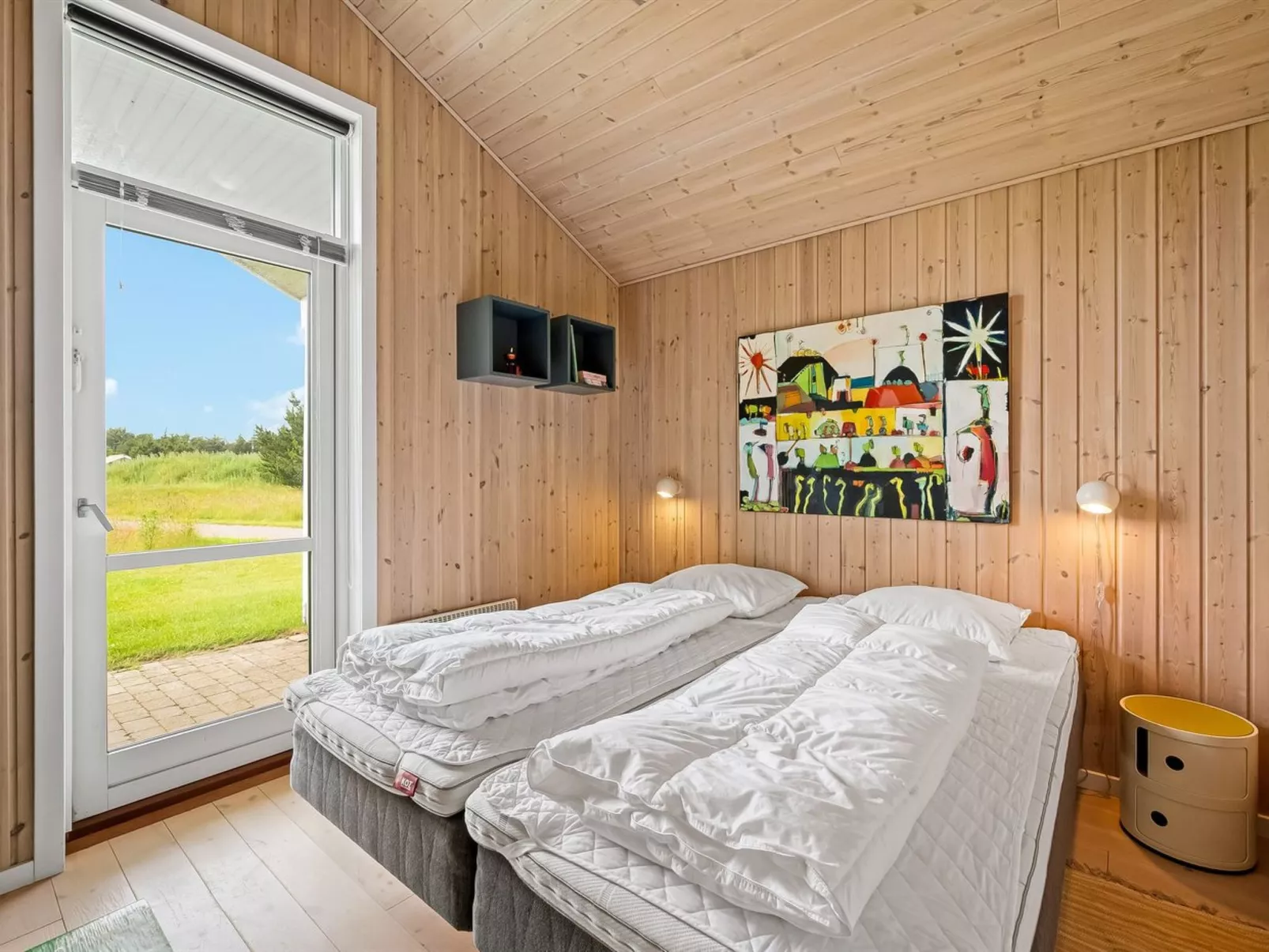 "Felicita" -  from the sea-Binnen