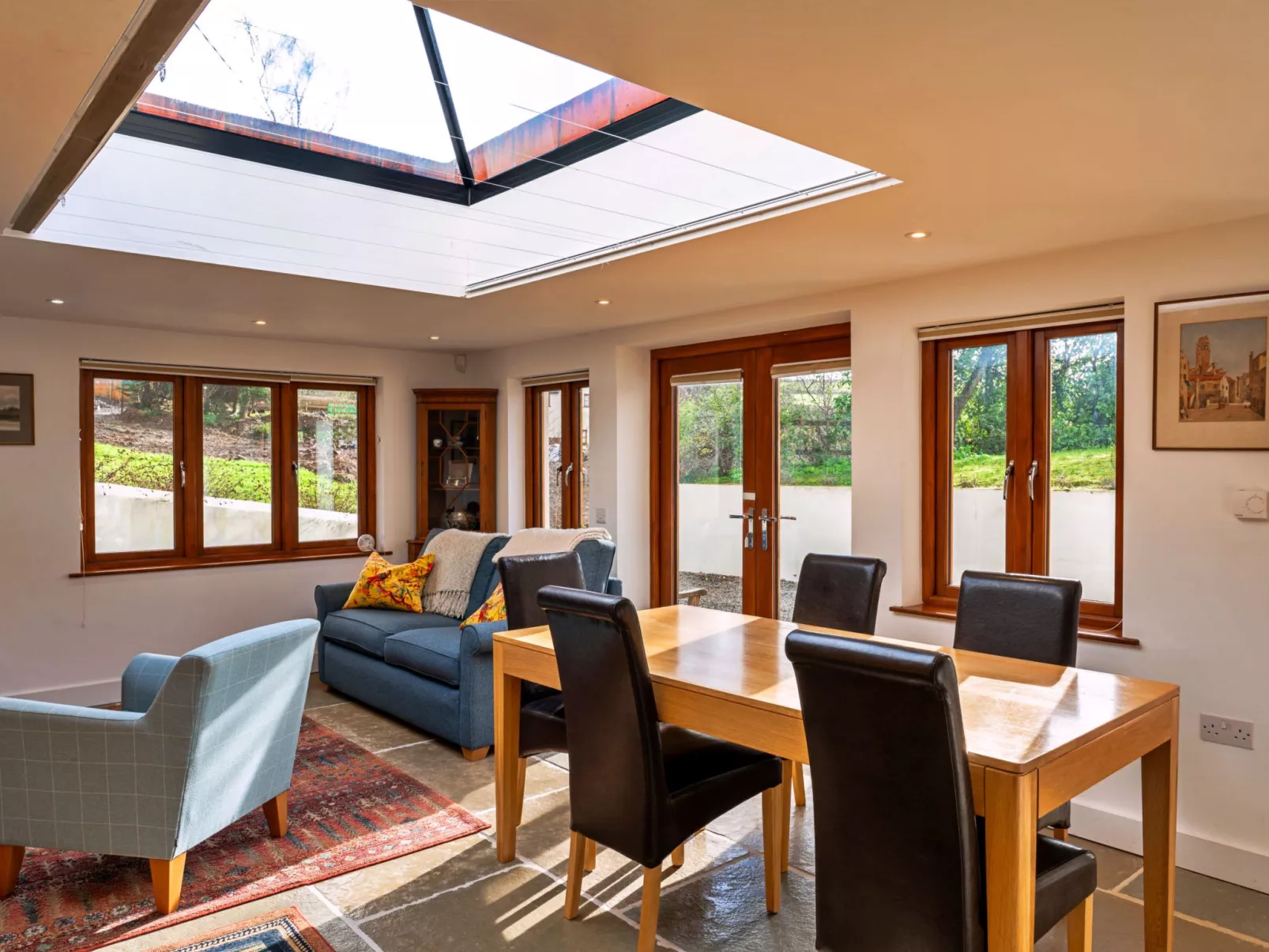 Lower Netherdowns-Binnen