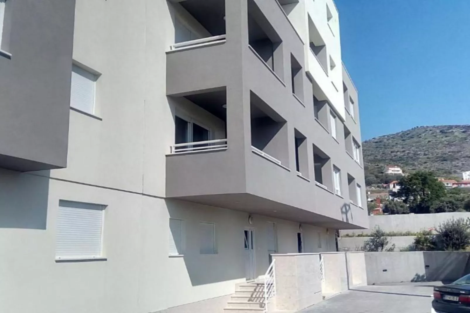Apartment Sunshine Trogir - Three Bedroom Apartment with Balcony-Buitenlucht