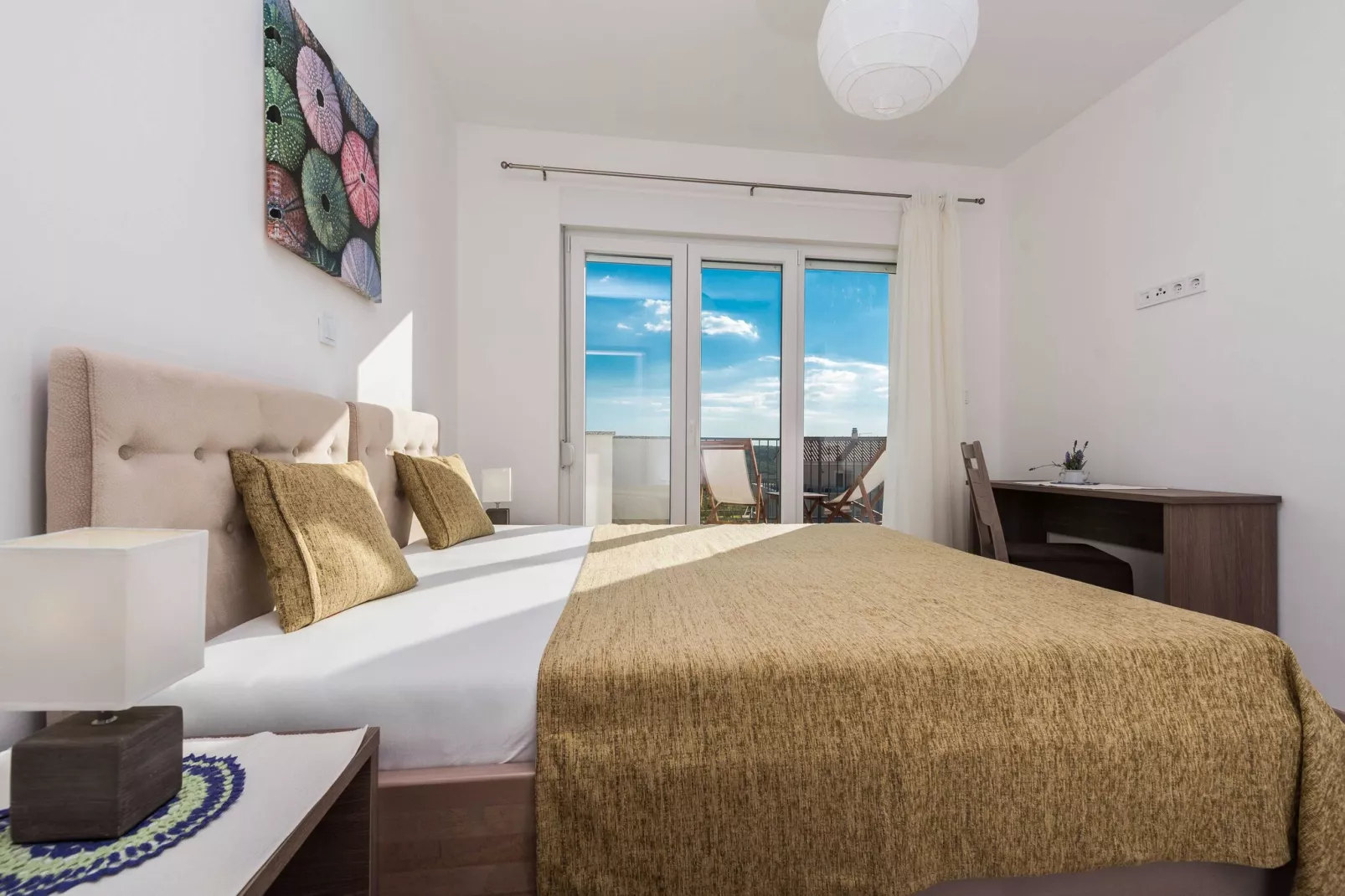 Luxury Escape with Swimming Pool & Modern Design - Comfort Four Bedroom Villa with Sea View and Private Pool ( Villa 7)-Slaapkamer