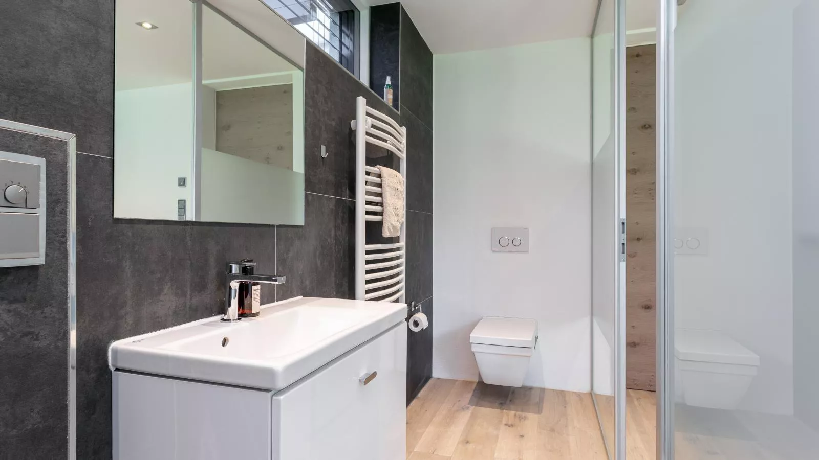 Alpin Chalet ARTE-Badkamer