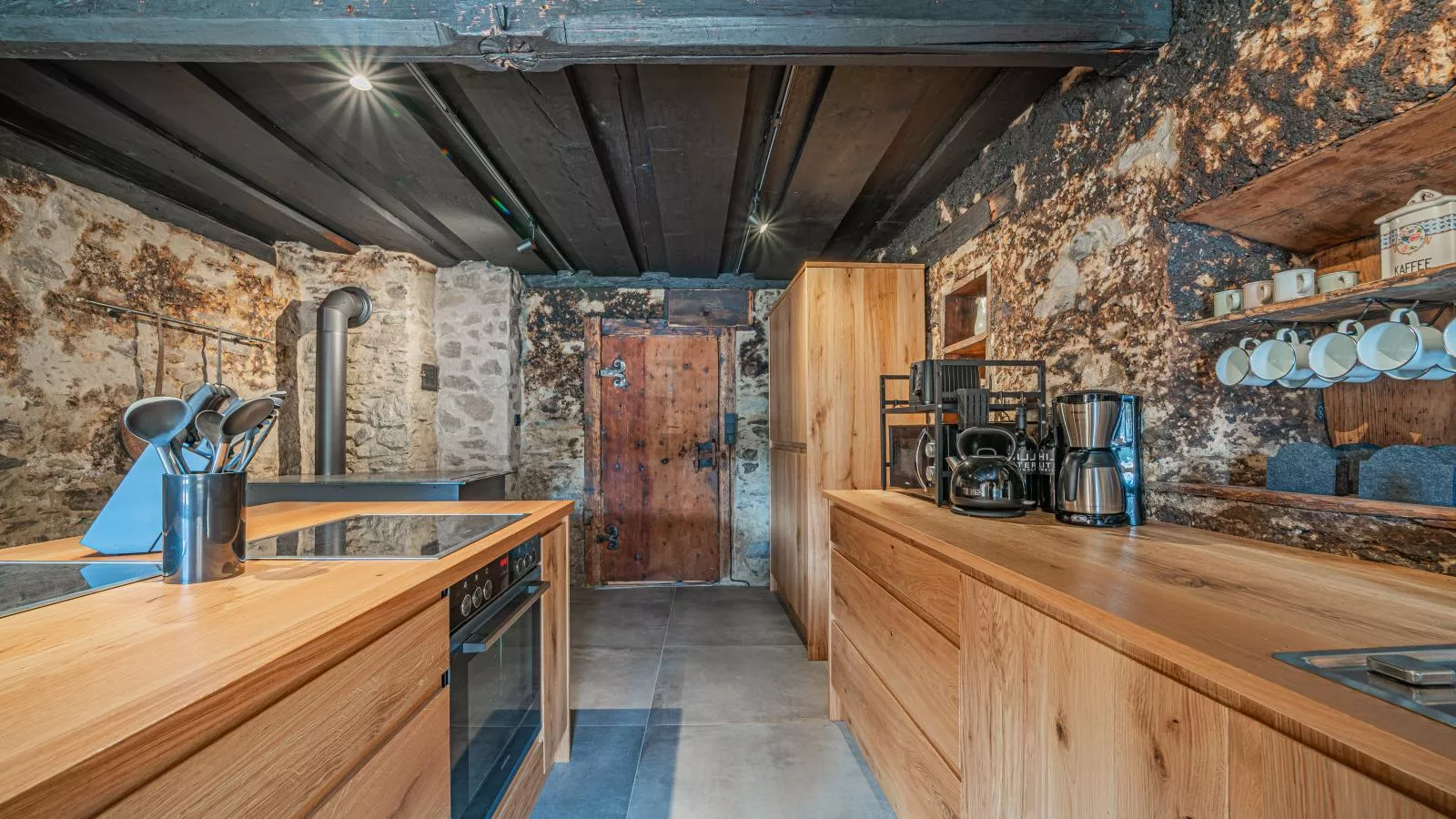 Raneburg 4 Almhaus-Keuken