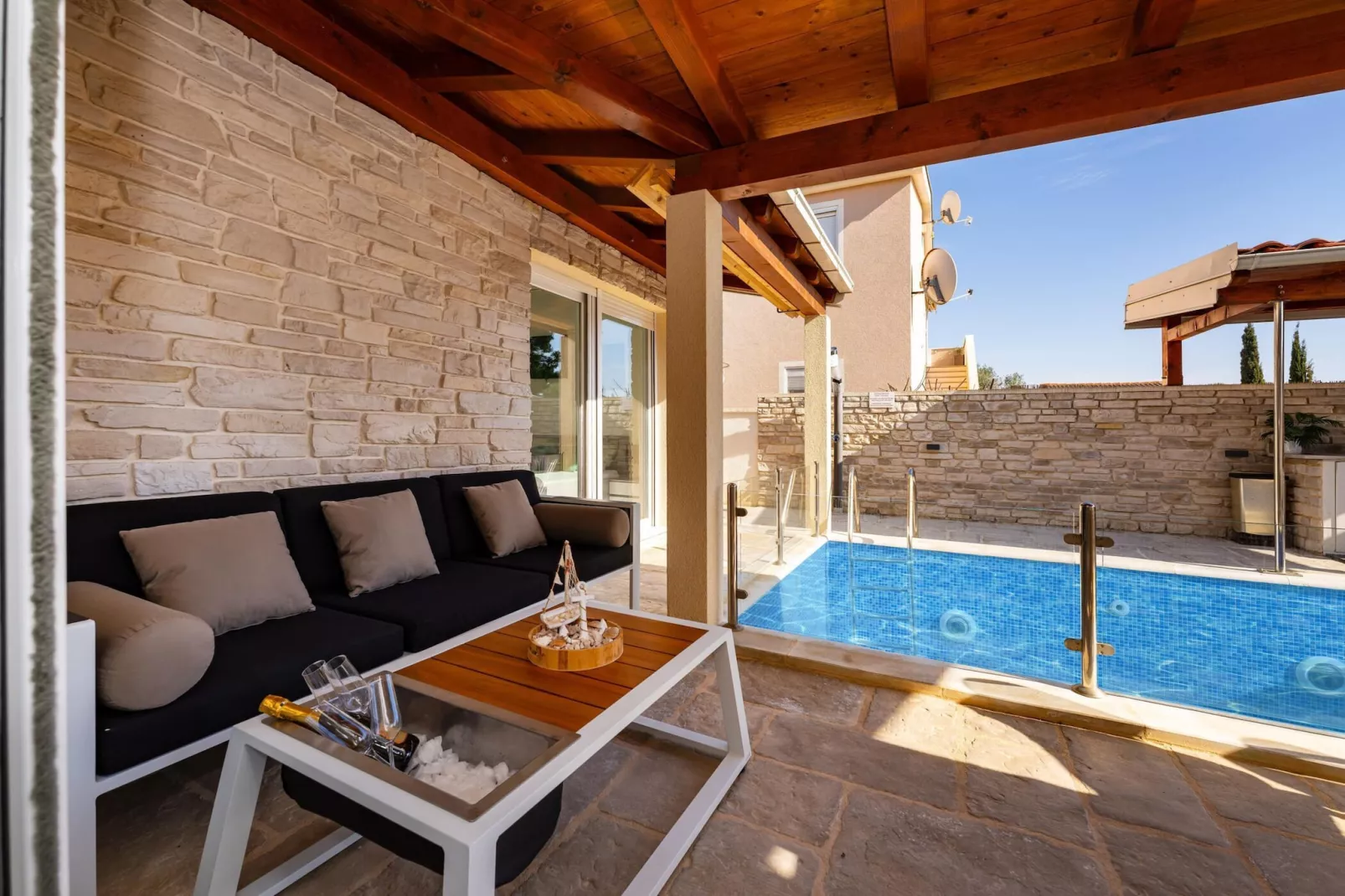 Villa Gajser-Terrasbalkon