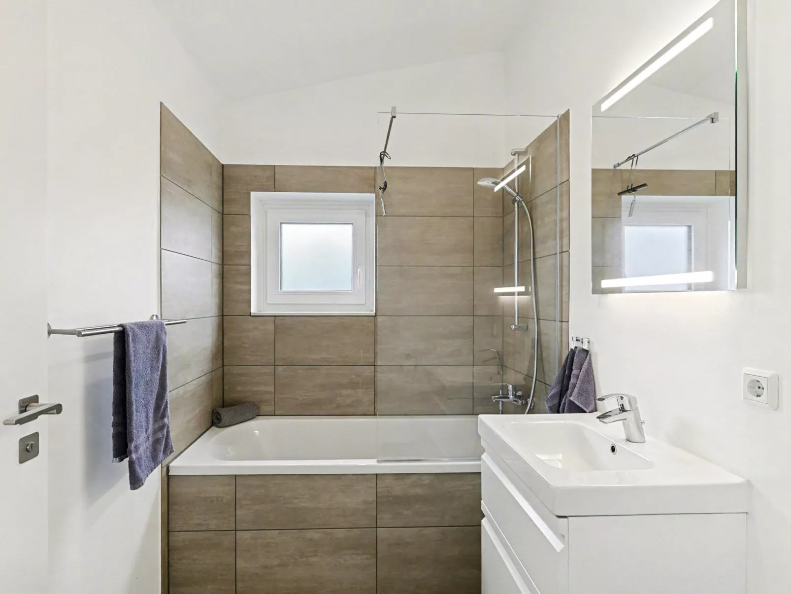 Seeufer Lodge-Binnen