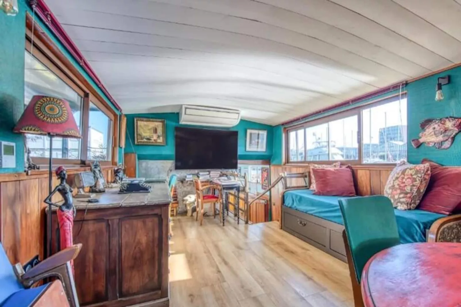 Grand Duplex Luxueux Sur La Péniche Petite Annick-Niet-getagd