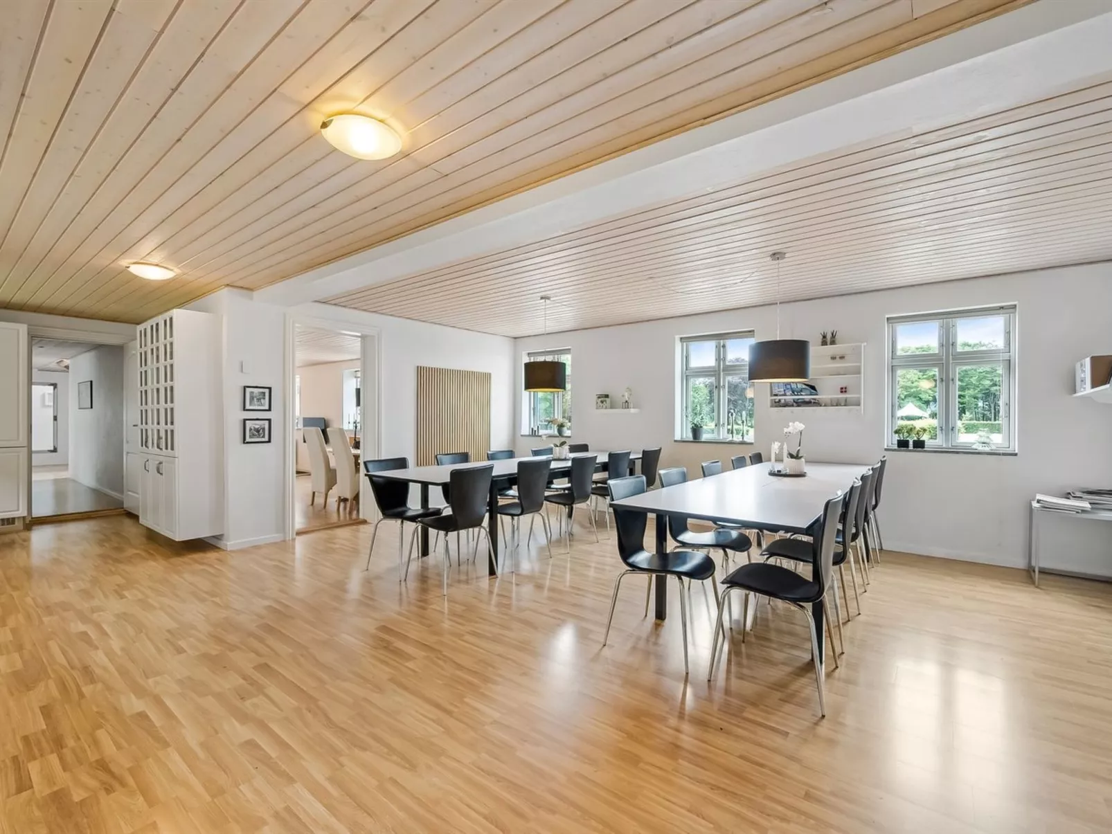 "Edine" - 4.5km from the sea-Binnen