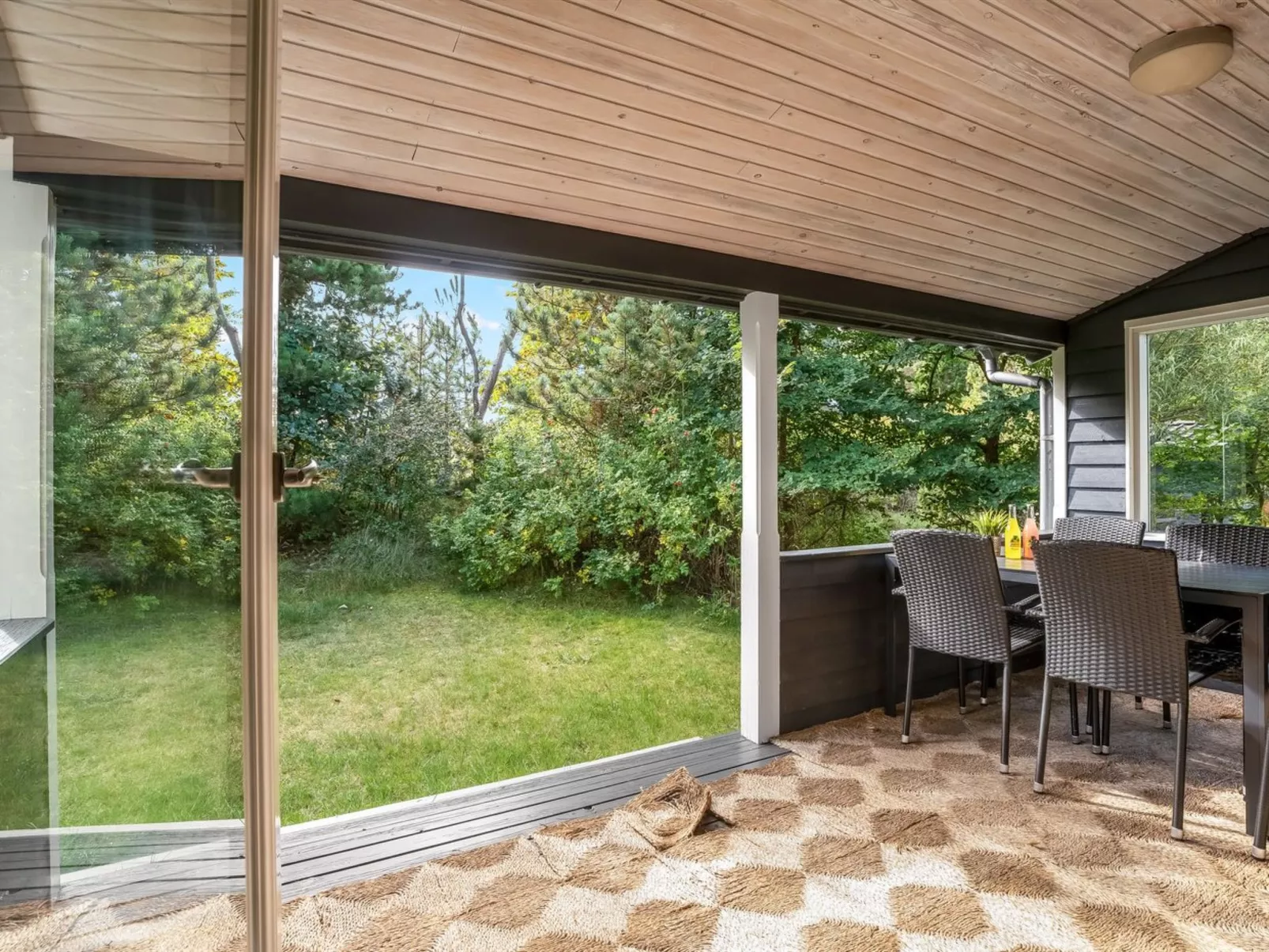 "Lökea" - 800m from the sea-Buiten