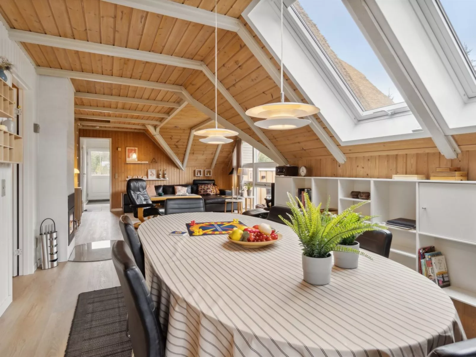 "Wale" - 3.3km from the sea-Binnen