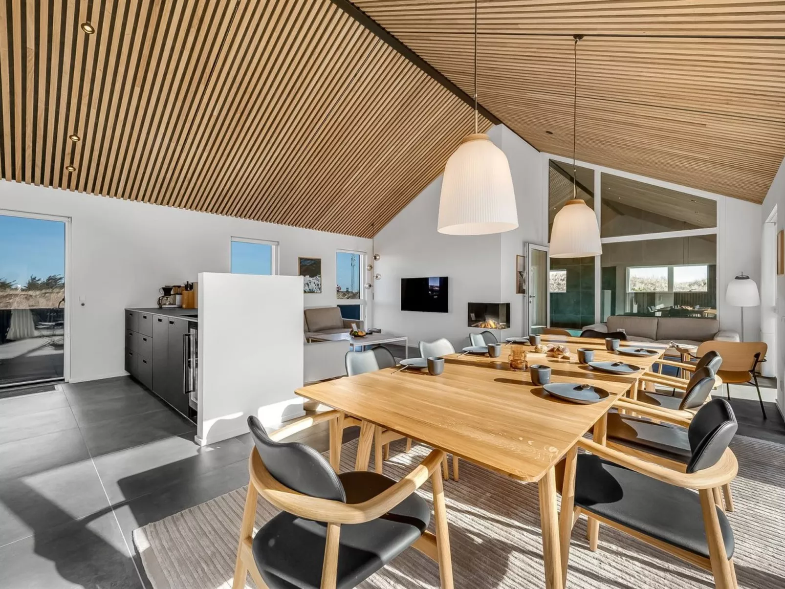 "Maximiliane" -  from the sea-Binnen