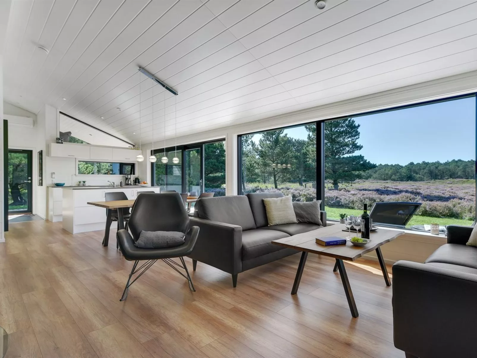 "Tea" - 2.7km from the sea-Binnen