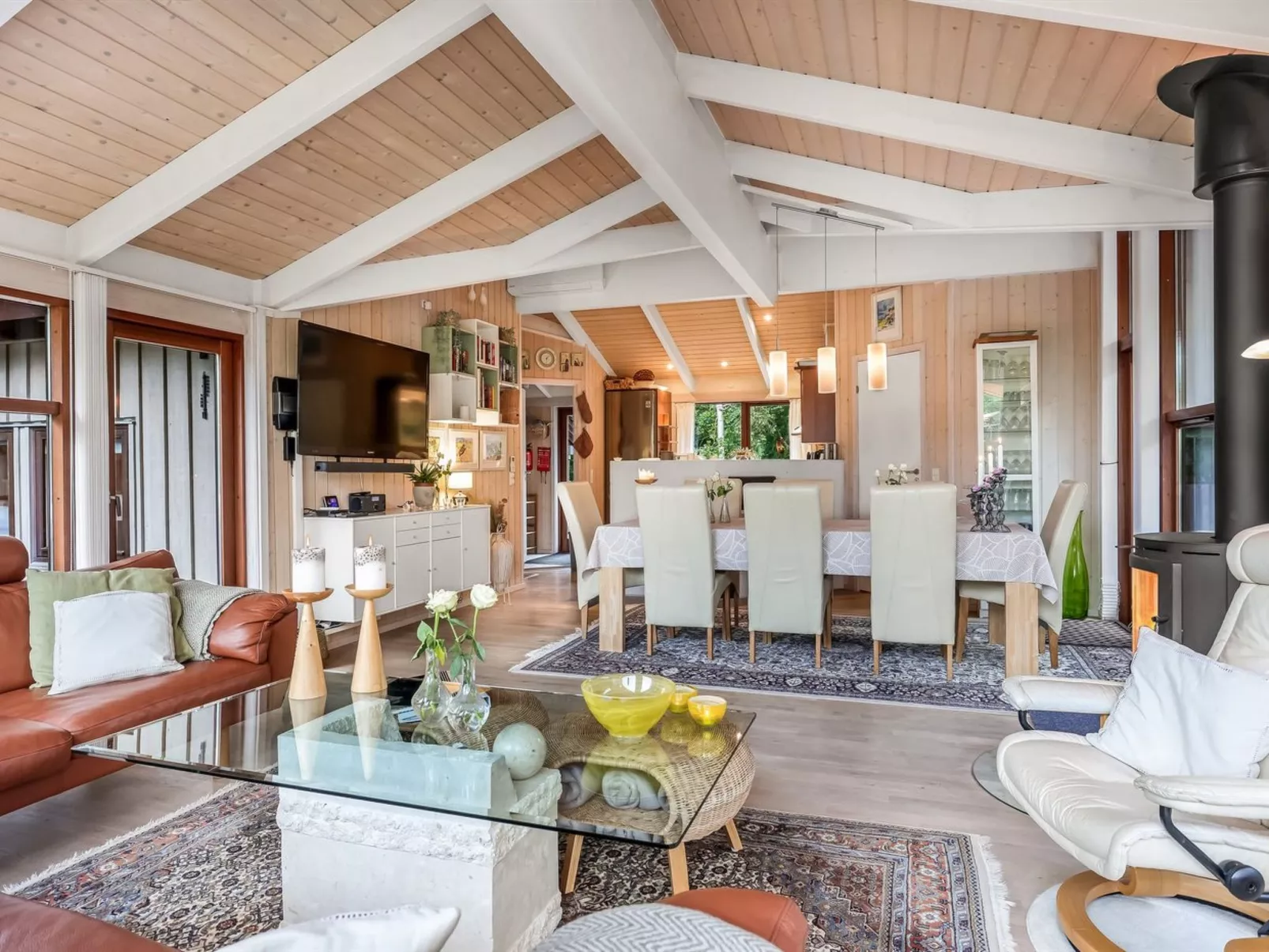 "Leevi" - 150m from the sea-Binnen