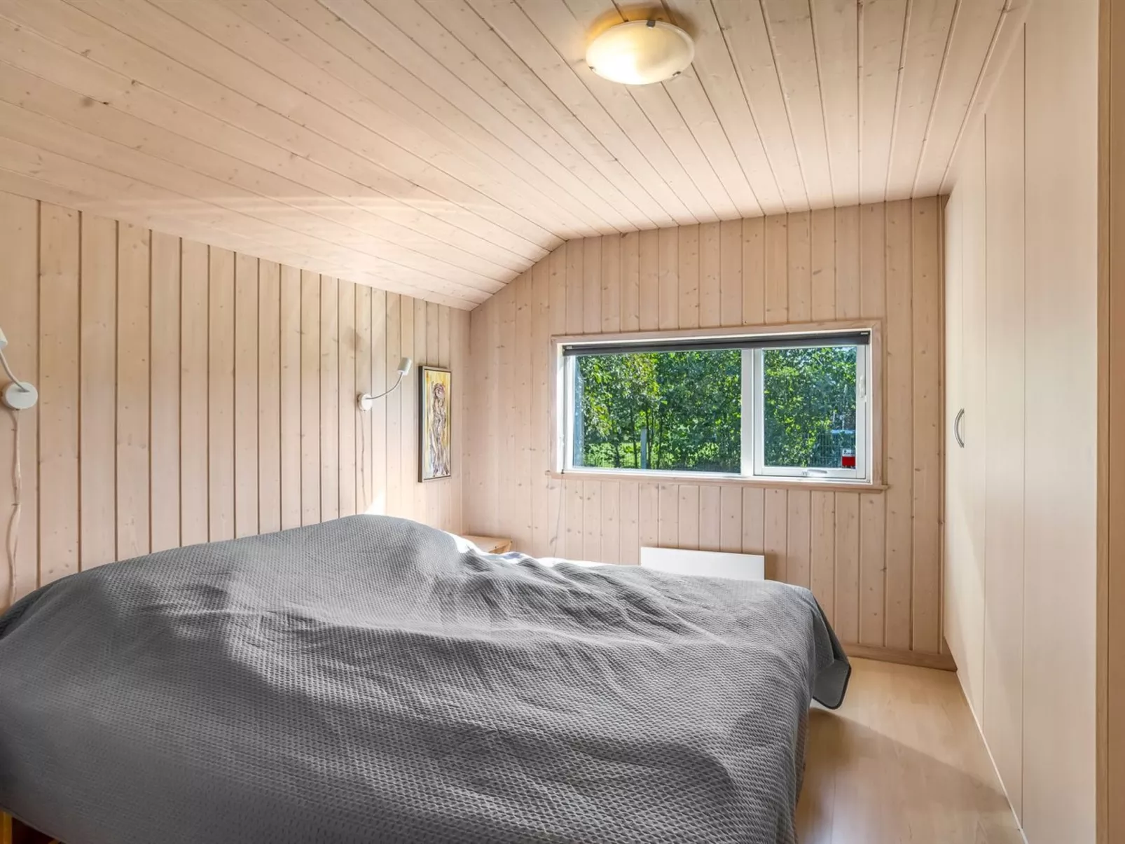 "Enid" - 700m from the sea-Binnen