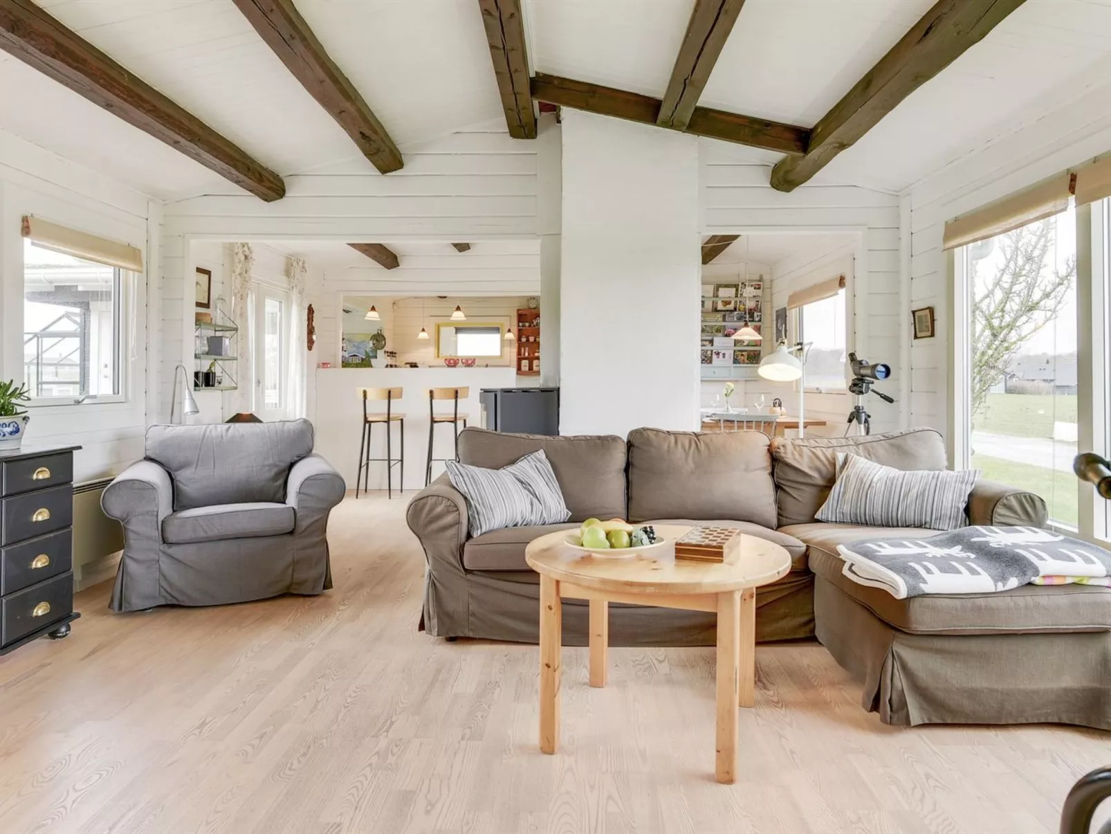 "Ylvie" - 150m from the sea-Binnen