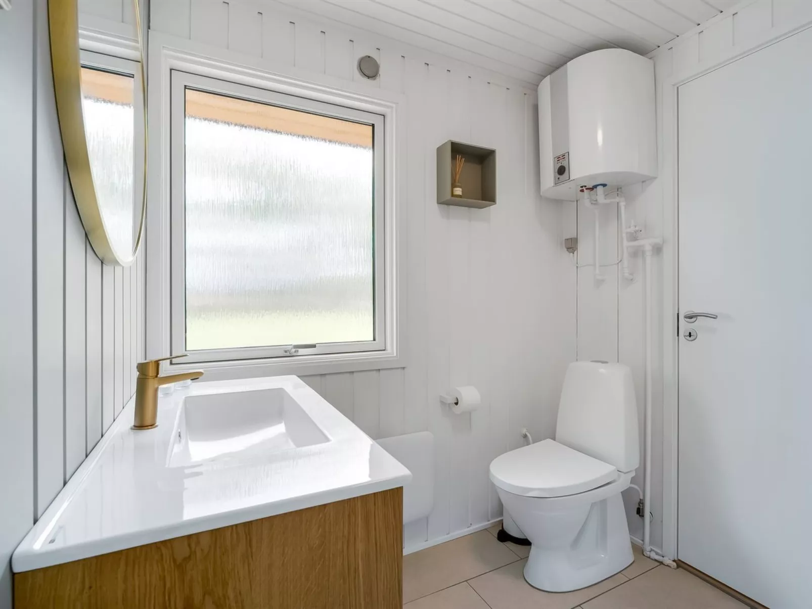 "Gudrid" - 250m to the fjord-Binnen