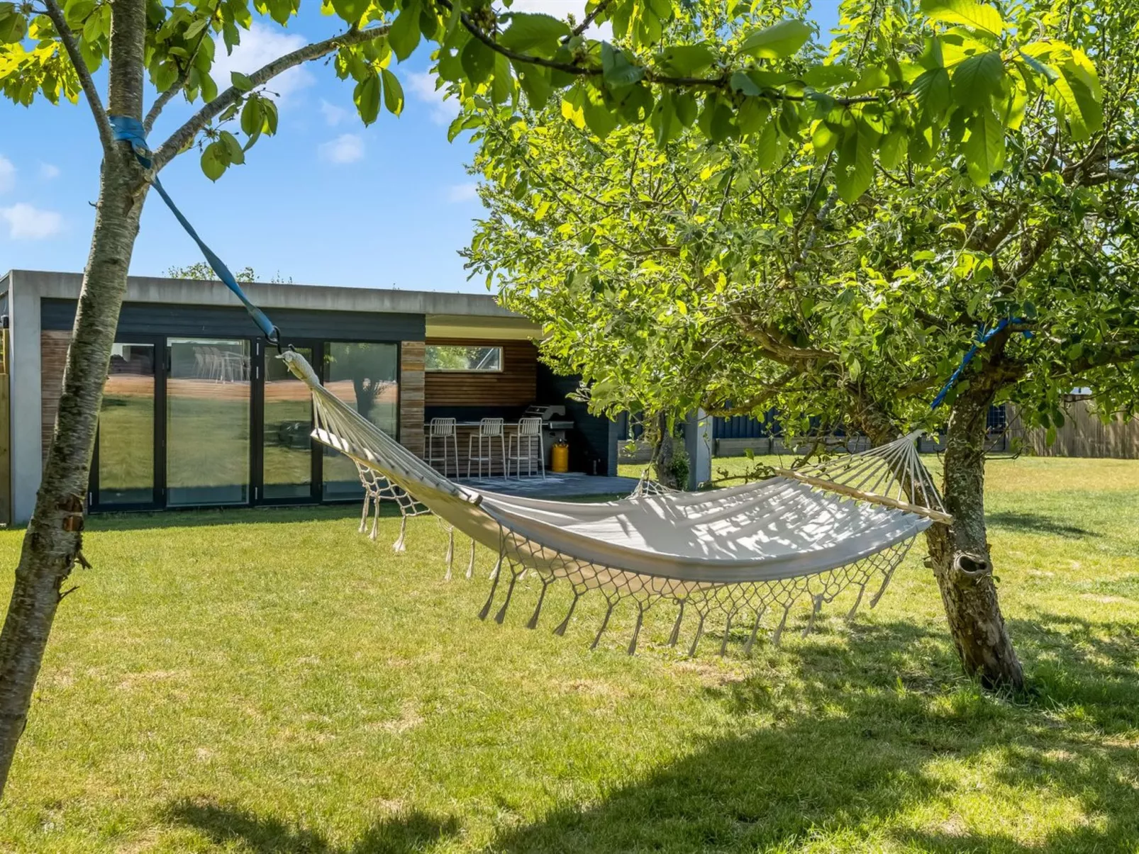 "Edvia" - 200m to the fjord-Buiten