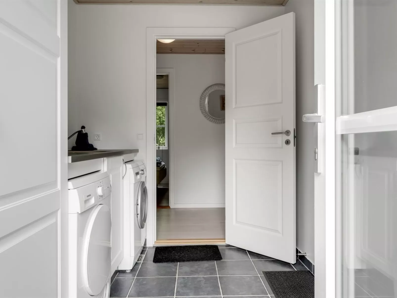 "Bæver" - 1km from the sea-Binnen