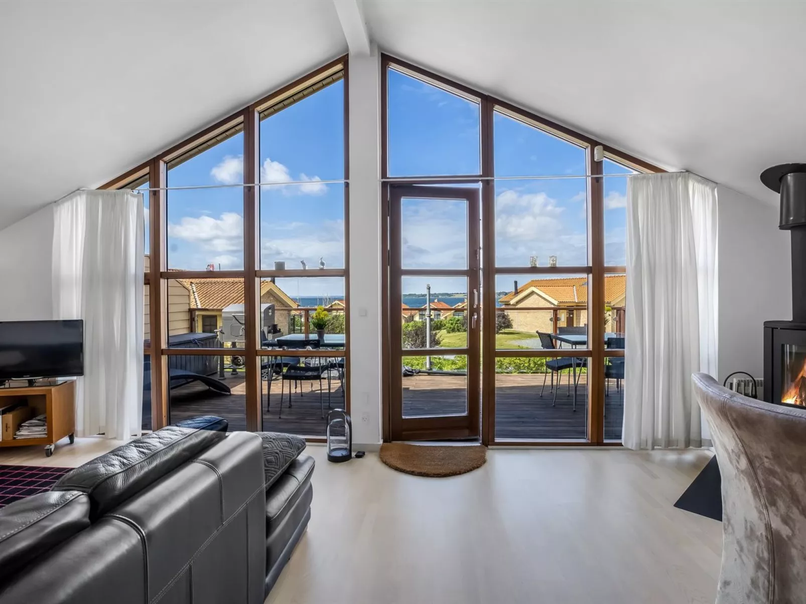 "Rouwen" - 120m from the sea-Binnen