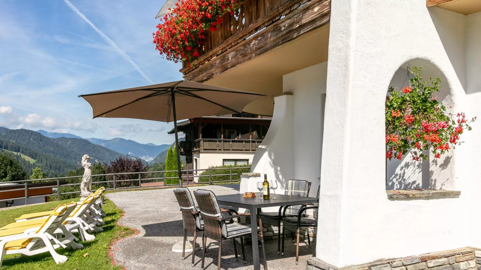 Landhaus Marchfeld Top 4-Terrasbalkon