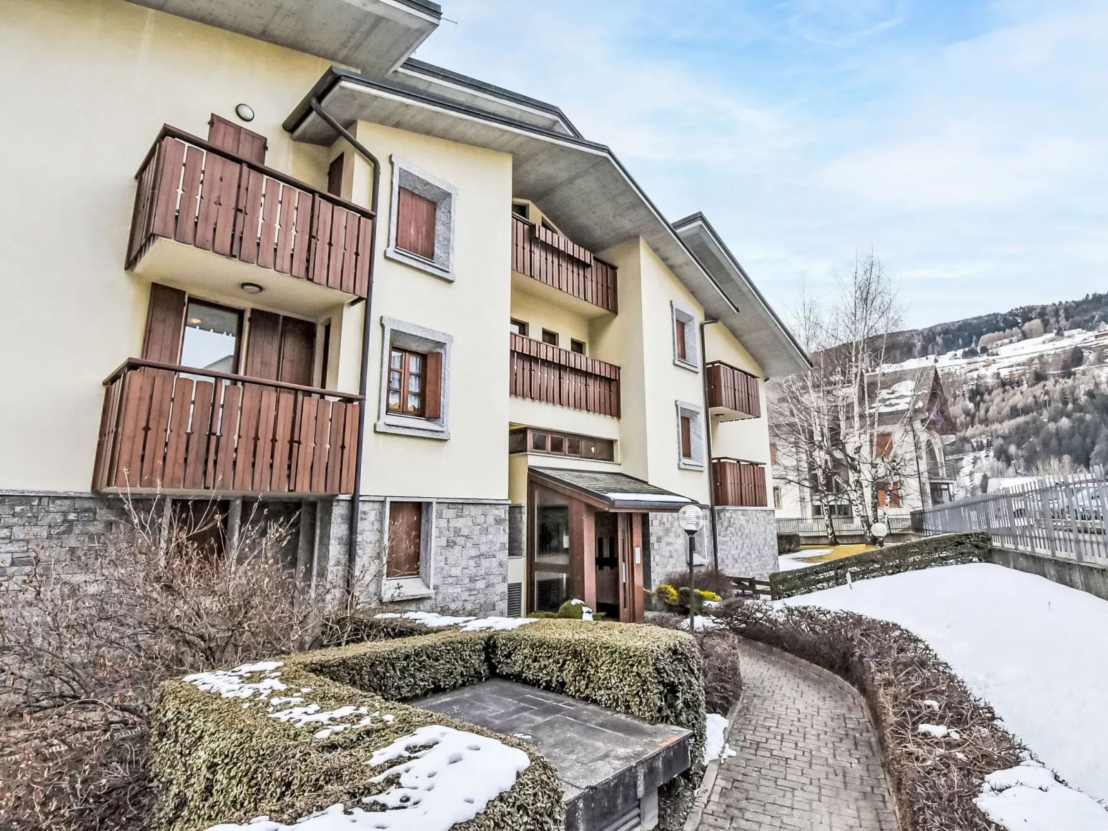 Monte Confinale Garden View-Buiten