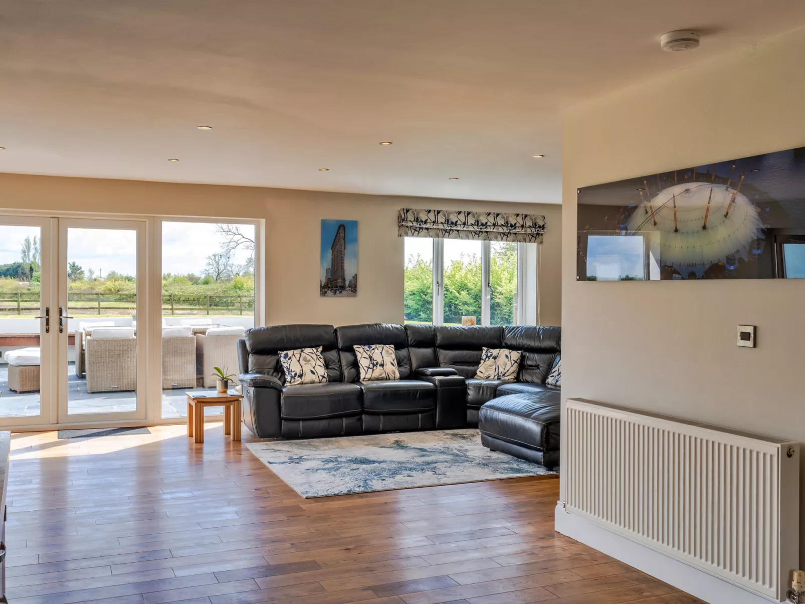 Stone Bow Farmhouse-Binnen