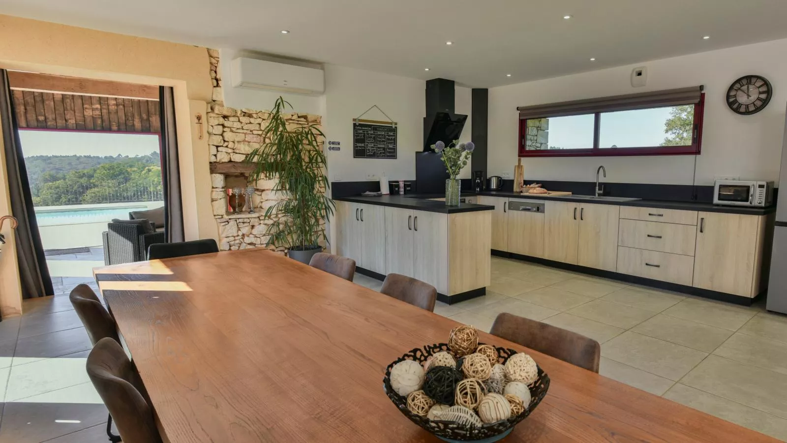 Gite Constantin-Eetkamer