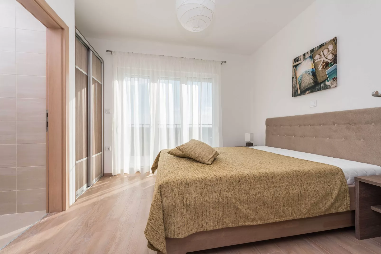 Luxury Escape with Swimming Pool & Modern Design - Four Bedroom Villa with Sea View and Private Pool ( Villa 8)-Slaapkamer