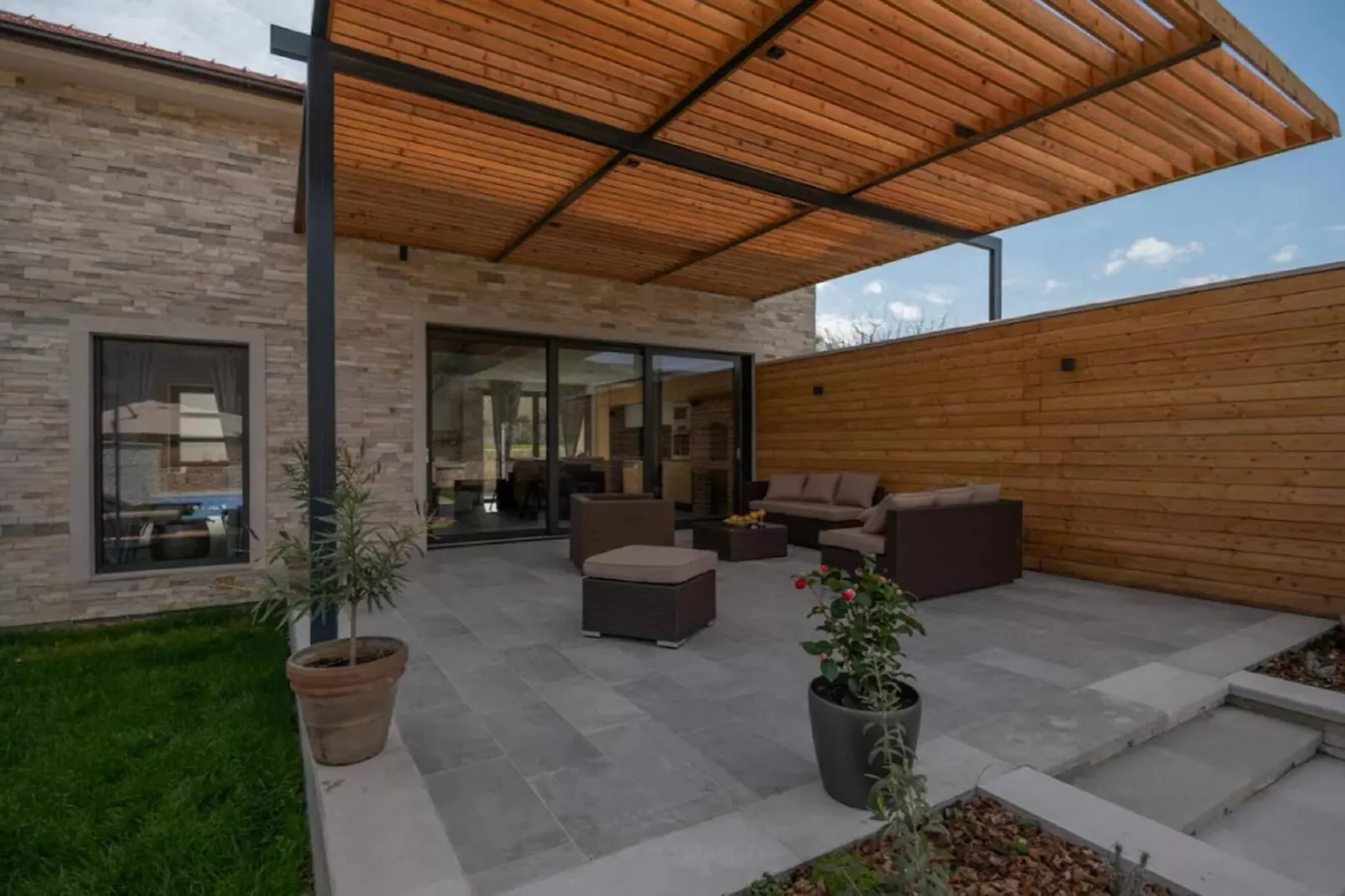 Luxury Villa Prolozac-Terrasbalkon