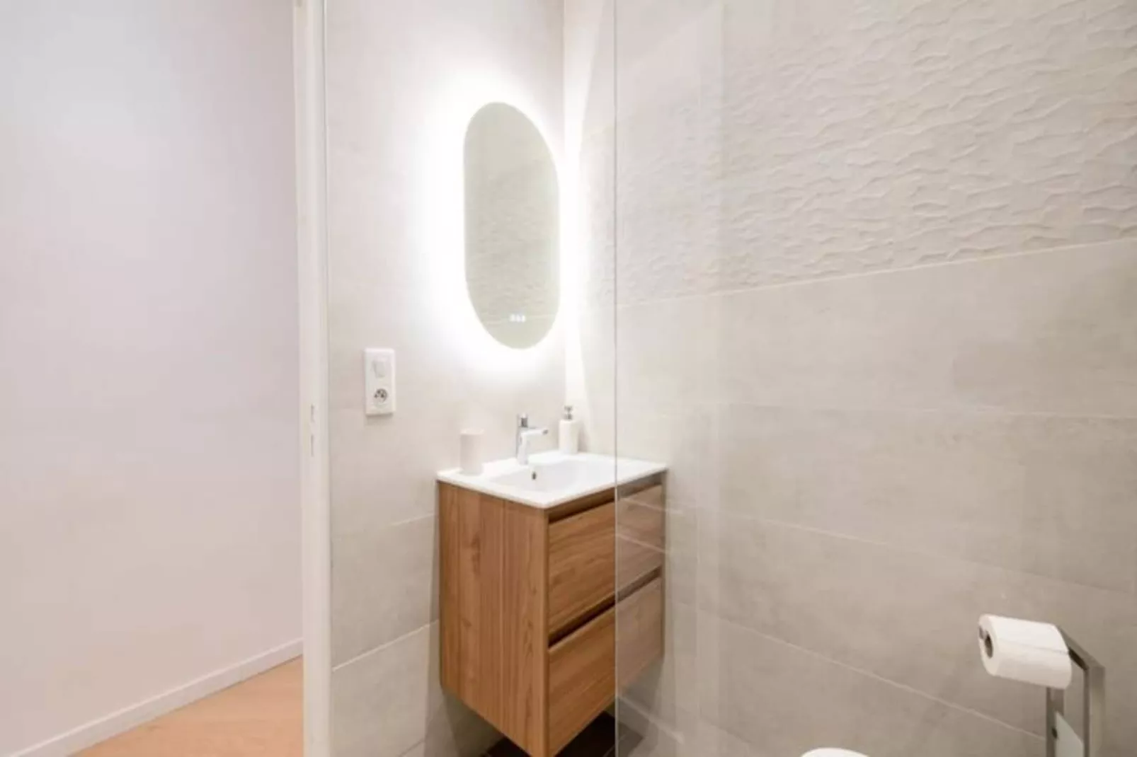 Résidence 3p Avec Balcons, 3min Du Palais Des Congr&egrave;s-Niet-getagd