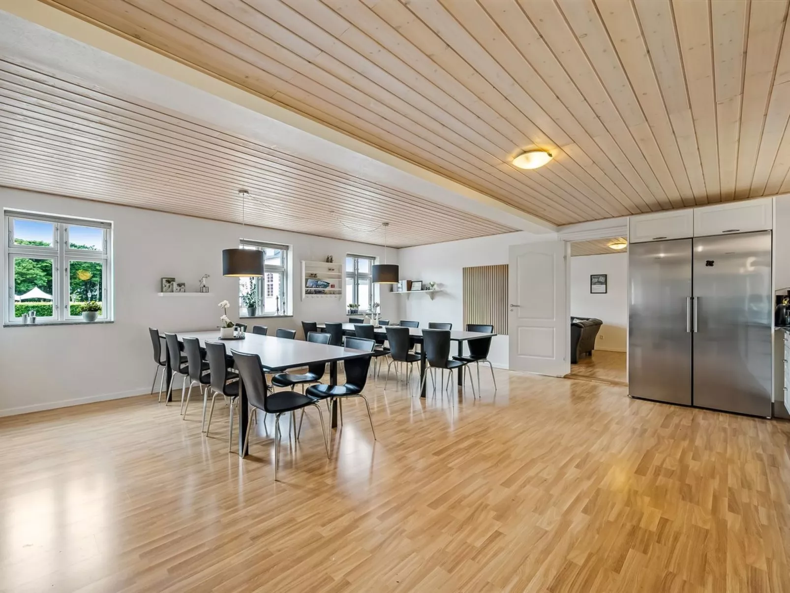 "Edine" - 4.5km from the sea-Binnen