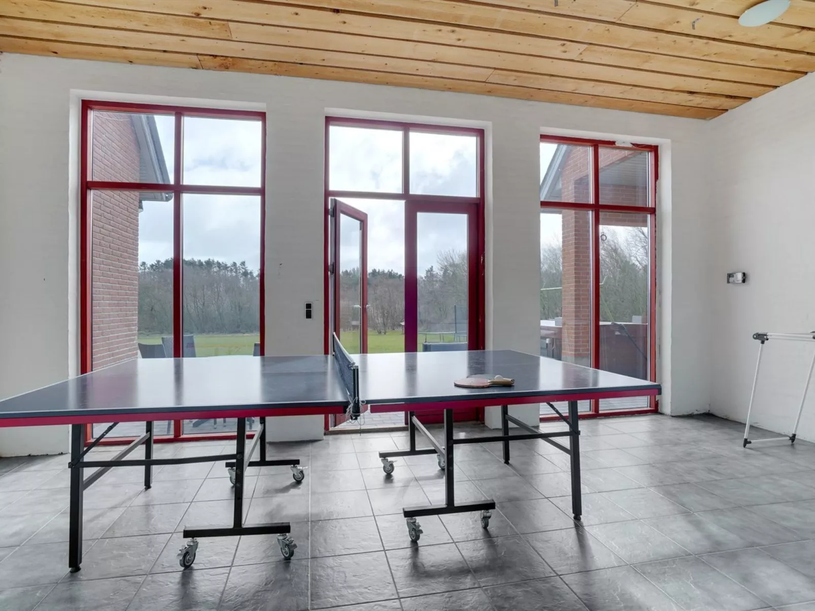 "Markhild" - 300m to the fjord-Binnen